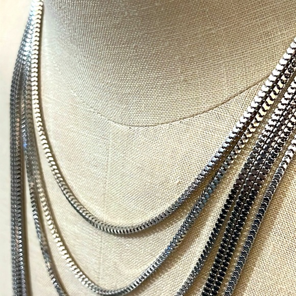 Six Strand Vintage Necklace. - Picture 3 of 8